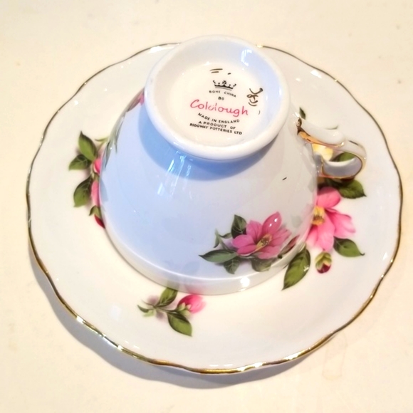 VINTAGE COLOLOUGH BONE CHINA TEA CUP AND SAUCE - Picture 2 of 8